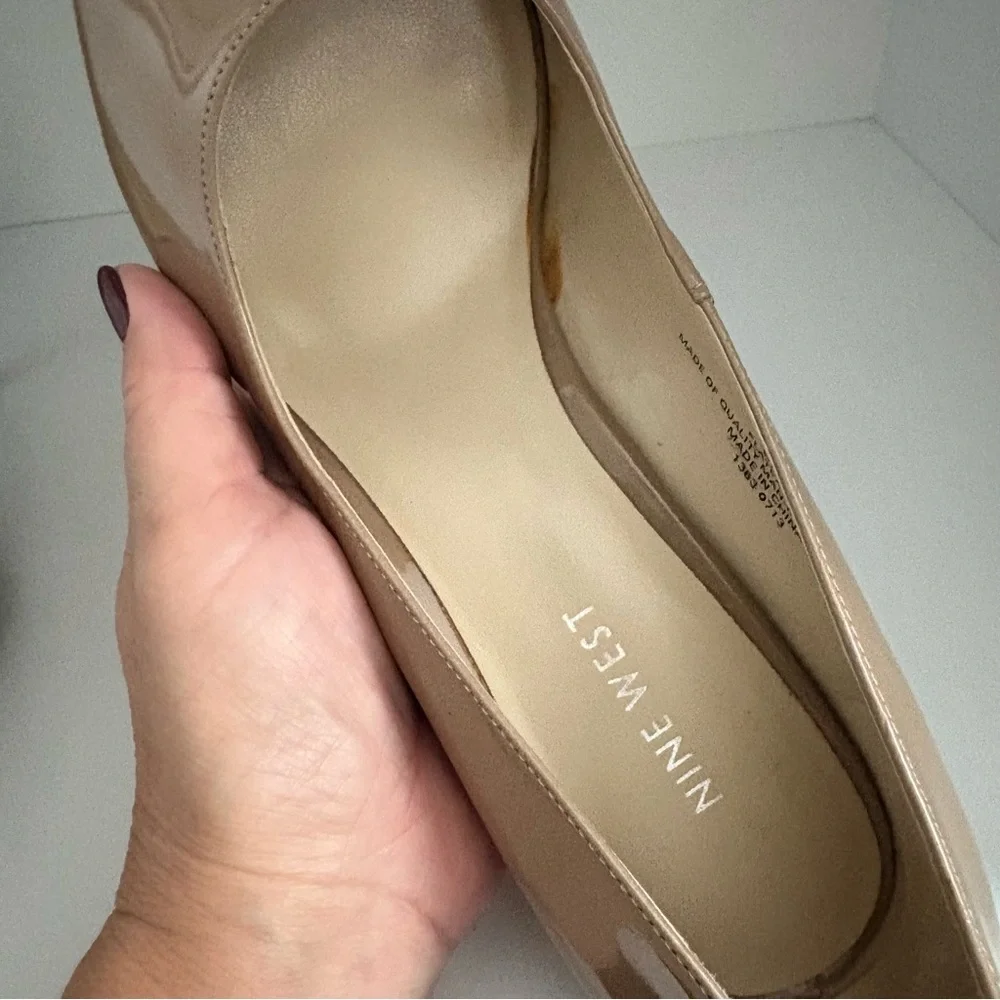 Nine West Women’s Beige Patent Leather Pumps Size 8 – Like New
